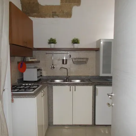 Monolocale Palmieri Oda ve Kahvaltı 3*